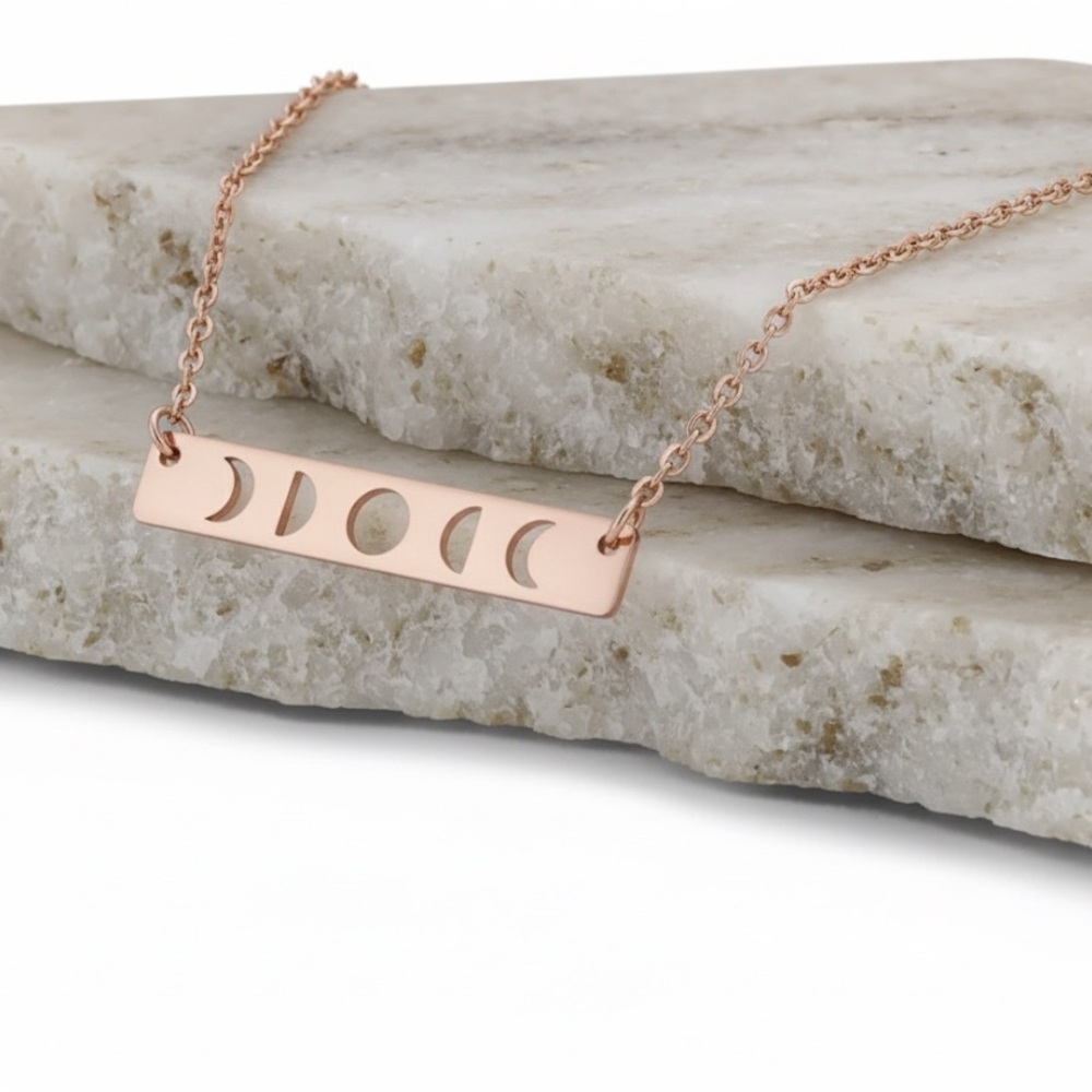 🌙 Honeycat Rose Gold Moon Phase Necklace